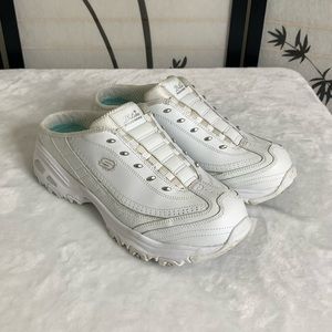 Skechers D’lites Sz 10 Sneaker Mule White Slip On Memory Foam